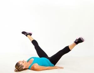 Упражнение - разведение ног в сторону лежа на спине